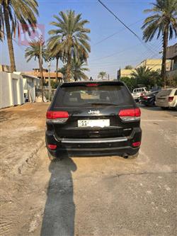 جیپ گراند شیرۆکی